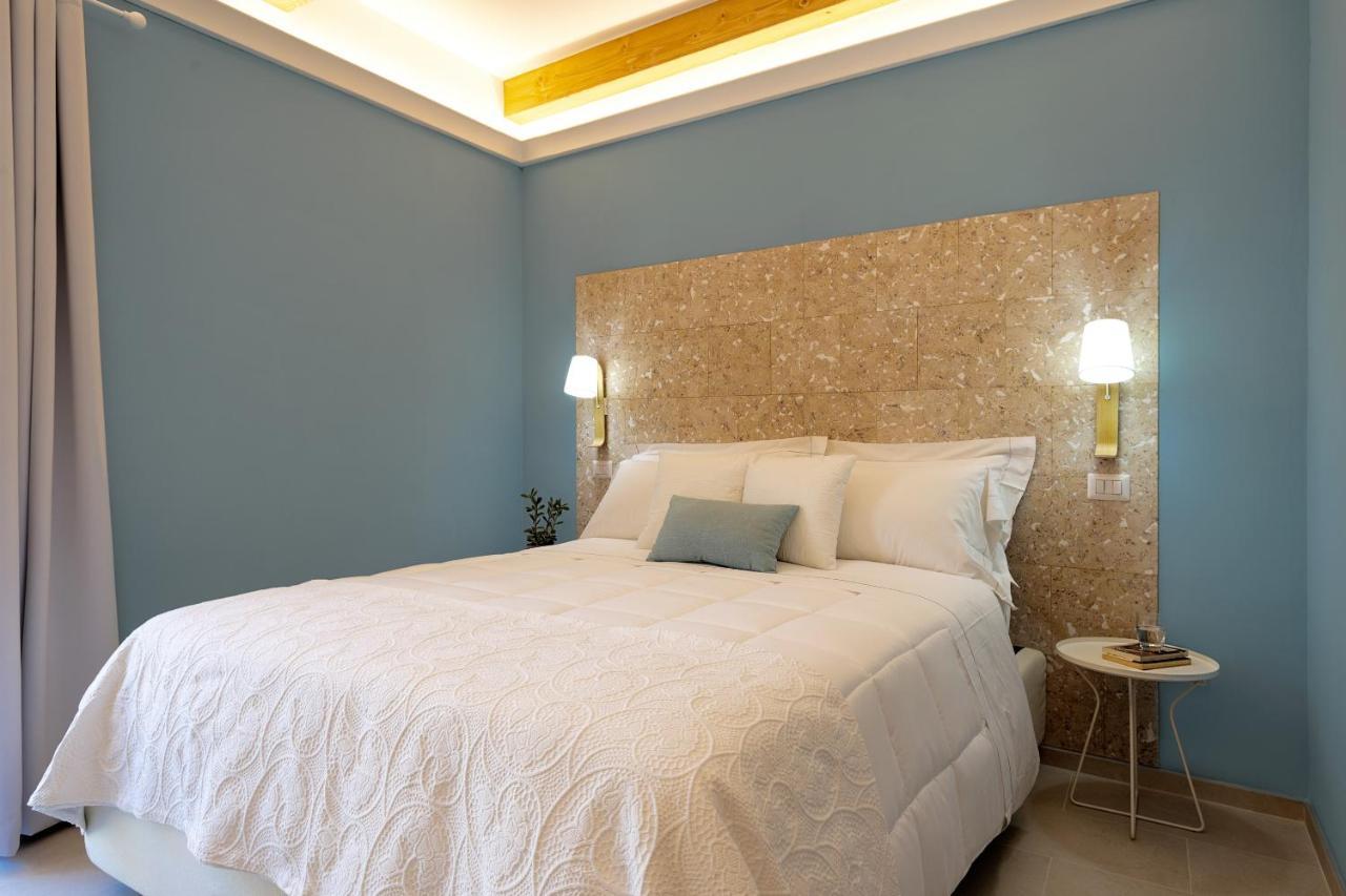 La Via Rooms And Terrace Olbia Esterno foto