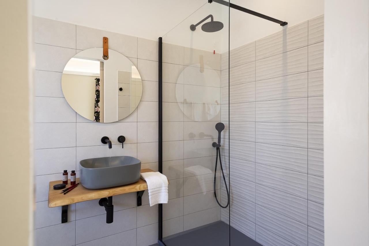 La Via Rooms And Terrace Olbia Esterno foto